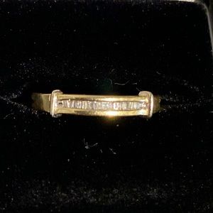 VINTAGE 14K YELLOW GOLD & DIAMOND RING SIZE 7 2.25 GRAMS